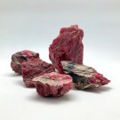 Rhodonitt råstein 8-10 cm thumbnail
